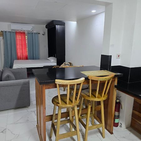 The Gardens Villa Kingston Ngoại thất bức ảnh