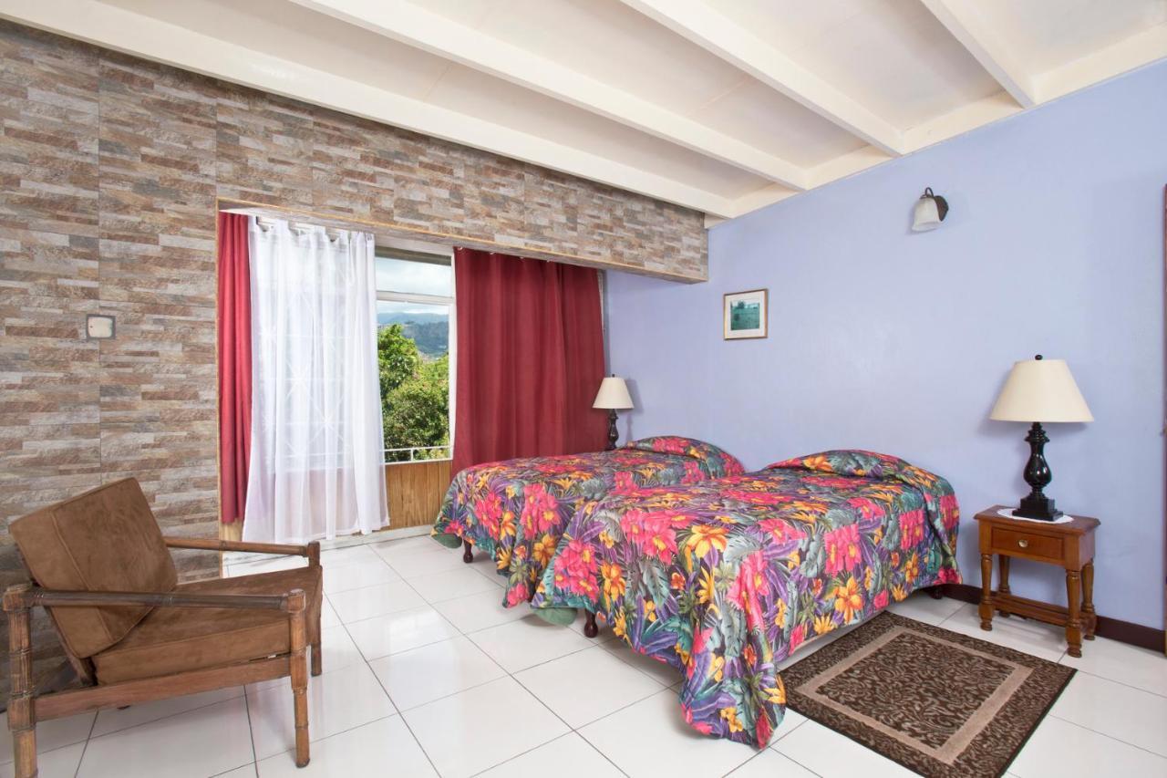 The Gardens Villa Kingston Ngoại thất bức ảnh